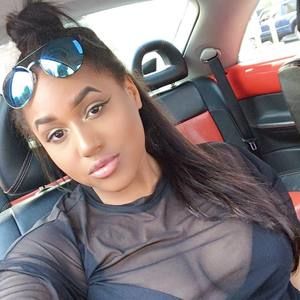 Meet your Posher, Allana